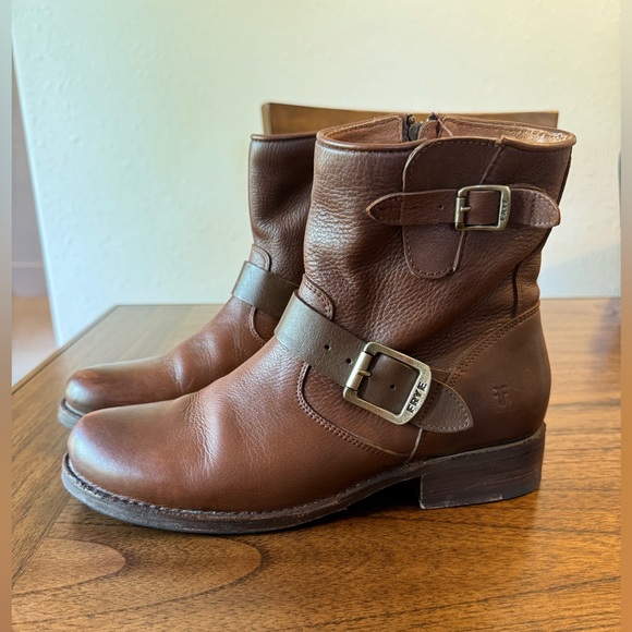 FRYE Vicky short leather bootie - Picture 2 of 6